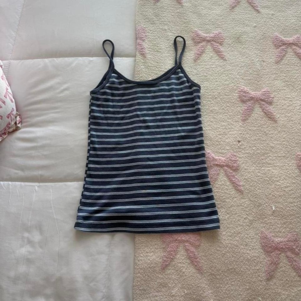 navy blue‎ and sky blue brandy melville tank top